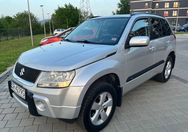Suzuki Grand Vitara cena 40000 przebieg: 166000, rok produkcji 2009 z Biała małe 379